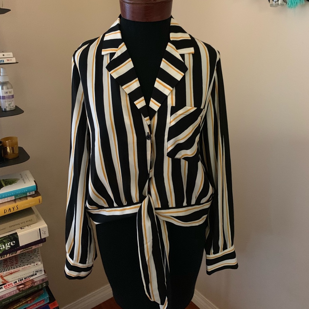 Black, Yellow, White Striped Button Down w Tie